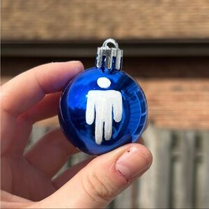 Blohsh Billie Ornament